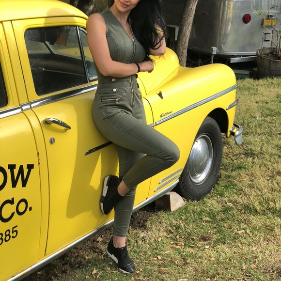 bebe olive green denim jumpsuit sleveless front zipper - Picture 4 of 17